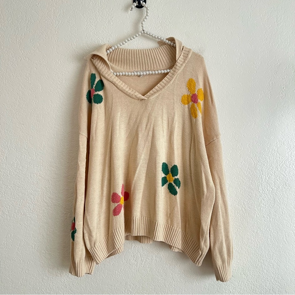 Cato Beige V-Neck Long Sleeve Sweater with Colorful Floral Knit Women’s 22/24W - Picture 9 of 9